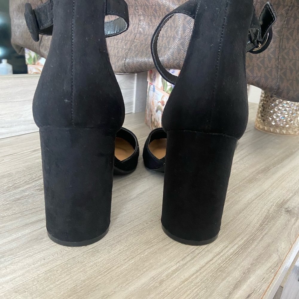 LC Lauren Conrad Black Suede Ankle Strap Heels - Picture 4 of 9